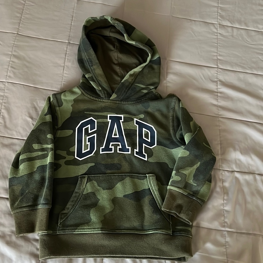 Gap kids camo hoodie